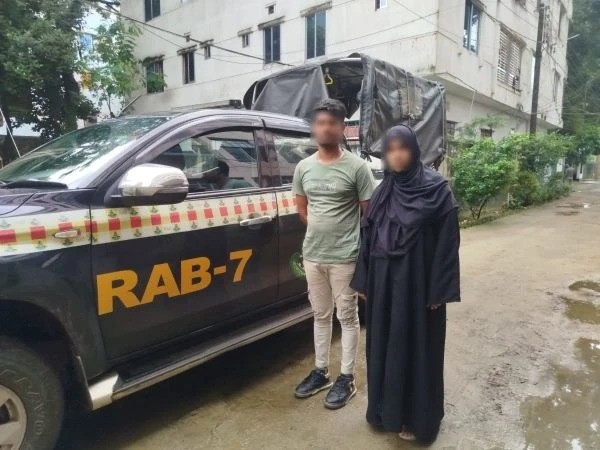 ১৮ কেজি গাঁজাসহ ২ মাদক কারবারি আটক